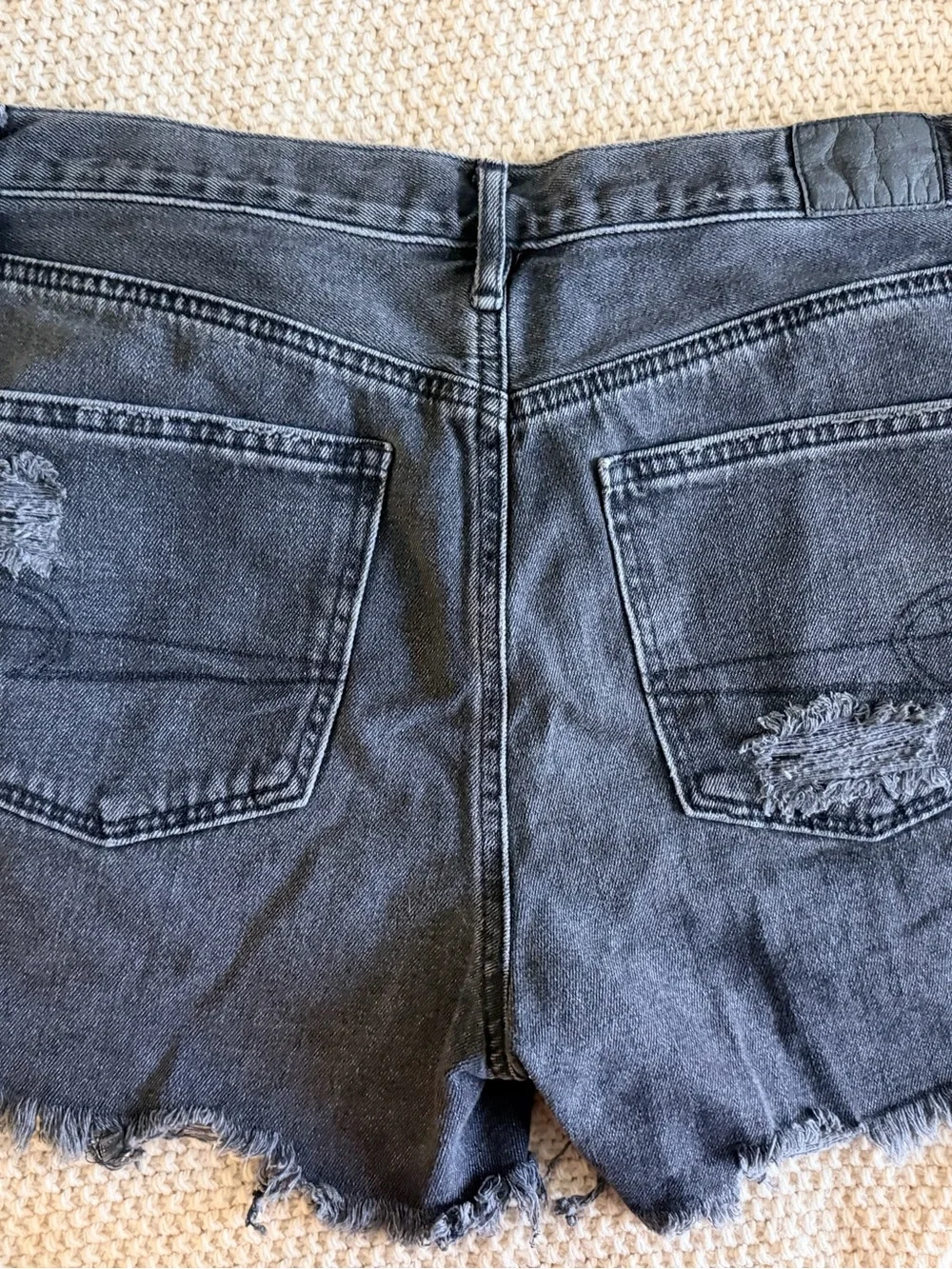 🖤 American Eagle Black Distressed Denim Shorts | Women’s Size 8 | EUC